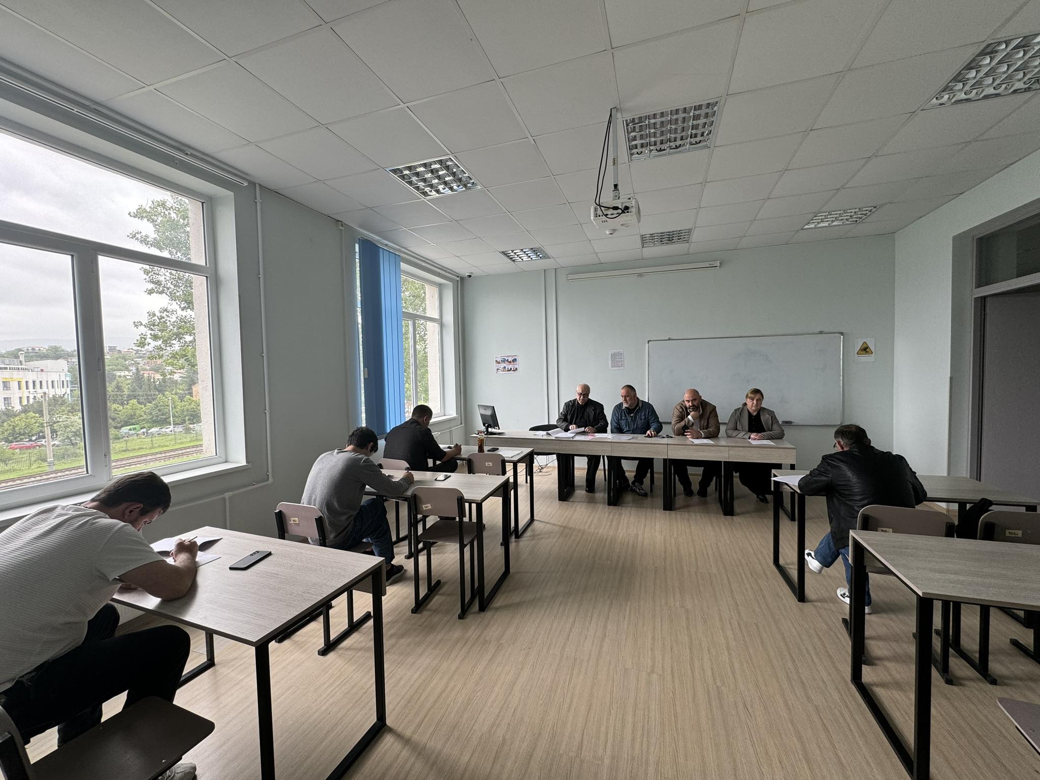 ა(ა)იპ სარკინიგზო ტრანსპორტის კოლეჯის ინტეგრირებულ პროფესიულ საგანმანათლებლო პროგრამების საკვალიფიკაციო გამოცდები